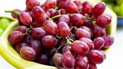 تفسير حلم العنب الأحمر في المنام وعلاقته بالعمل في وظيفة مرموقة 