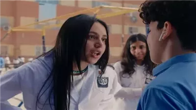 منة في مسلسل مفترق طرق، رحلة نادين عصام من برامج المواهب إلى التمثيل 