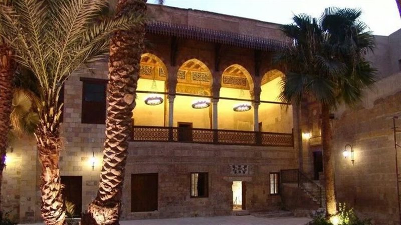 قصر الأمير طاز، فيتو