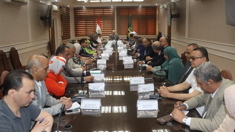 محافظ القليوبية خلال