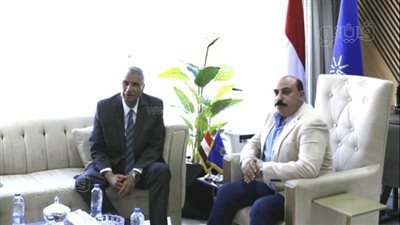 محافظ أسوان الجديد يتسلم مهام عمله من اللواء أشرف عطية (صور)