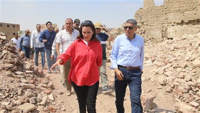 محافظ الجيزة يتفقد مشروع إنشاء ساحات انتظار ومواقف سرفيس في فيصل (فيديو)