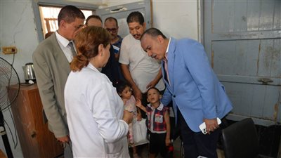 محافظ أسيوط يقرر علاج الطفل شادي على نفقته الخاصة وفتح المستشفيات 24 ساعة (فيديو وصور) 