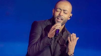 فستان أبيض، شرط حضور السيدات لـ حفل تامر عاشور الصباحي بالساحل الشمالي