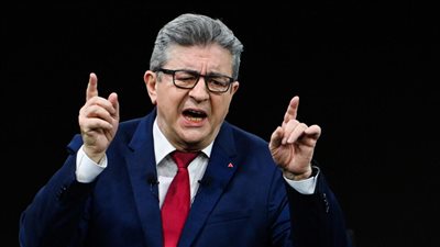 اليسار الفرنسي يتصدر نتائج الانتخابات ويدعو ماكرون للاعتراف بالهزيمة 