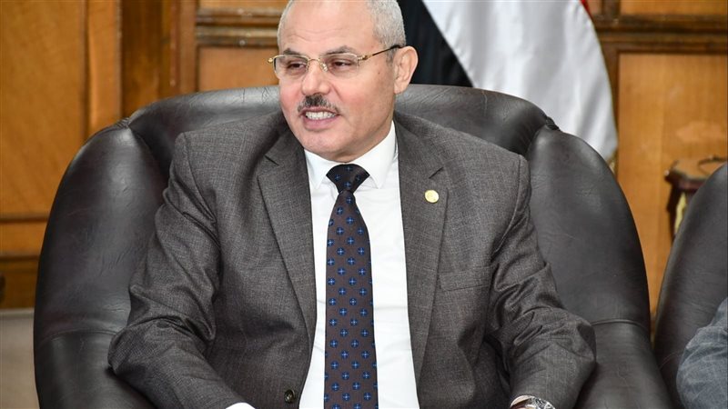 الدكتور ناصر مندور