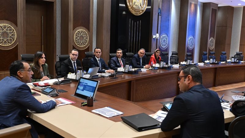 رئيس الوزراء ووزير