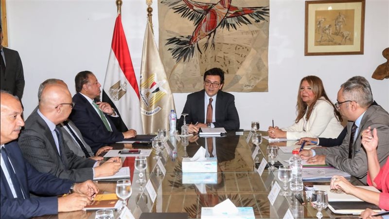 اجتماع وزير الثقافة،