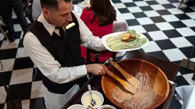 اخترعها شيف إيطالي، المكسيك تحتفل بمرور 100 عام على ابتكار سلطة سيزر