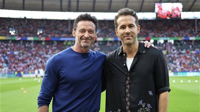 Deadpool يسرق الكرة خلال مباراة تركيا وهولندا في EURO2024 (فيديو)