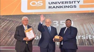 جامعة القاهرة تتسلم شهادة حصولها على المرتبة 350 عالميا في تصنيف QS 