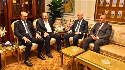 هشام أبو النصر يلتقي رئيس جامعة أسيوط ويؤكد أهمية التعاون المشترك (صور )