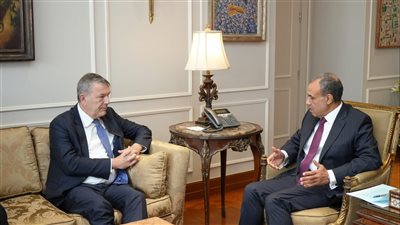 تحديات الوضع بغزة، تعرف على تفاصيل لقاء وزير الخارجية ومفوض الأونروا (صور) 