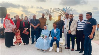 إقامة حفل خطوبة لـ بطل رفع الأثقال من ذوي الهمم على شاطئ 