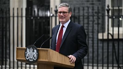 أول خطوة، ستارمر يتوجه إلى بلفاست لإصلاح العلاقات مع لندن