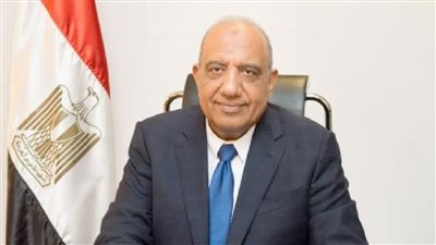 وزير الكهرباء يناقش مع رؤساء شركات التوزيع خفض نسبة فقد التيار 