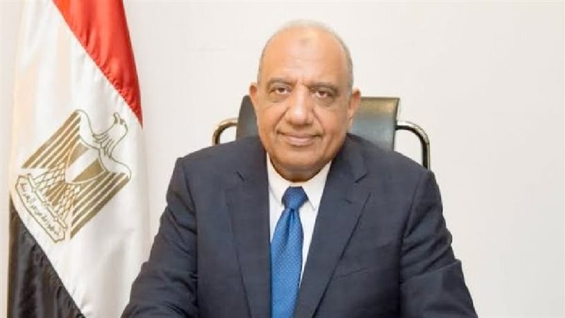  محمود عصمت وزير
