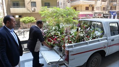 محافظ الدقهلية يوجه بتوزيع باقات زهور مهنئيه بالمنصب على المرضى بمستشفيات المنصورة