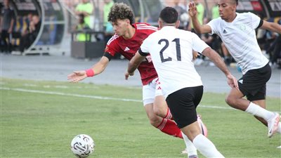 الدوري المصري، الأهلي يفوز على الطلائع بثنائية ويواصل مطاردة بيراميدز 
