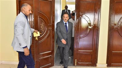 محافظ أسيوط يتفقد مشروعات 