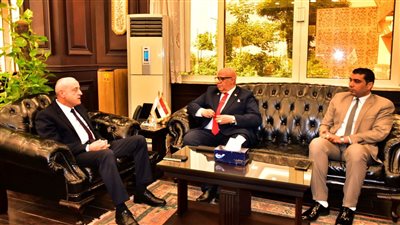 محافظ الأقصر ورئيس الجامعة يبحثان سبل التعاون المشترك 