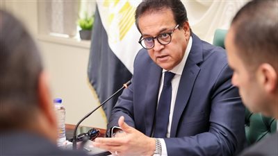 عبدالغفار يبحث آخر تطورات رسم خريطة صحية جديدة للدولة