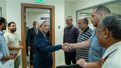 وزيرة البيئة فى جولة تفقدية بمبنى الوزارة وتوجه رسالة للعاملين (صور)