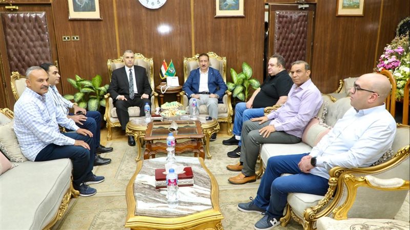 محافظ المنوفية يستقبل