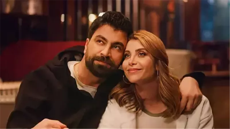 أبطال مسلسل لعبة