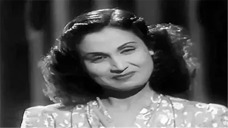 المطربة الفنانة نور