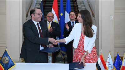 الرقابة المالية توقع مذكرة تفاهم مع الوكالة الفرنسية للتنمية لتعزيز التمويل المستدام