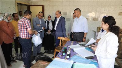 محافظ المنيا يتفقد عددًا من المستشفيات خلال جولته بمركز سمالوط
