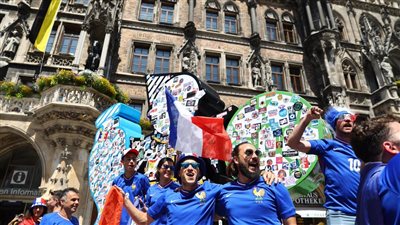 جماهير فرنسا تشعل الأجواء قبل مباراة إسبانيا في يورو 2024 (فيديو)