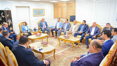 محافظ البحيرة تجتمع بمجلس إدارة الغرفة التجارية لبحث المشاكل والمعوقات