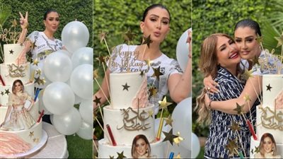غادة عبد الرازق تحتفل بعيد ميلادها (صور)