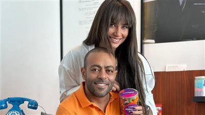 تامر عاشور يستقبل مولودته الجديدة 