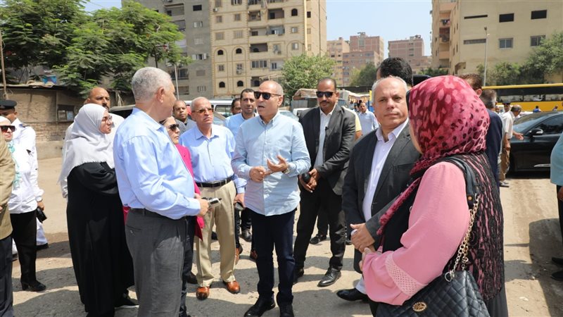 محافظ القاهرة خلال