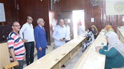 2957 طالبا يؤدون امتحانات برامج التعليم المدمج بجامعة سوهاج 