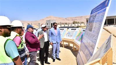 محافظ الأقصر يوجه بضغط الجدول الزمني لمشروعات القرنة