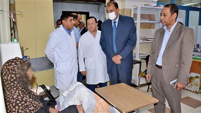 محافظ سوهاج يتفقد مستشفى الهلال ويتابع مستوى الخدمات الطبية المقدمة للمواطنين (صور) 