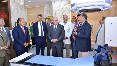 الخشت: 350 مليون جنيه تكلفة مشروعات التجديد بمستشفى أورام الثدي دون أعباء على موازنة الدولة