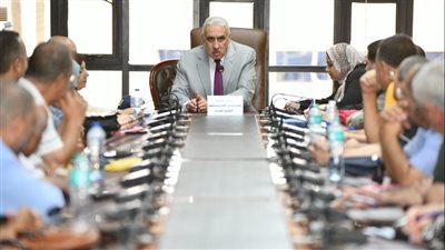 السكرتير العام لمحافظة الدقهلية يترأس لجنة فحص طلبات التصالح 