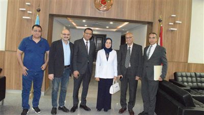 سفيرة البحرين في مصر تستعرض مجالات التعاون المشترك بنقابة الصحفيين 