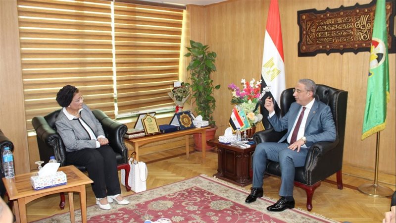 نائب وزير الصحة تلتقي