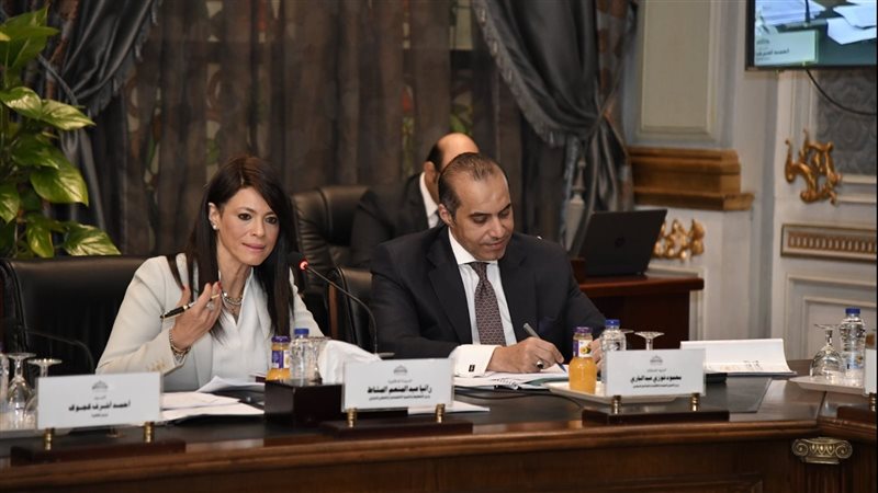 لجنة دراسة برنامج