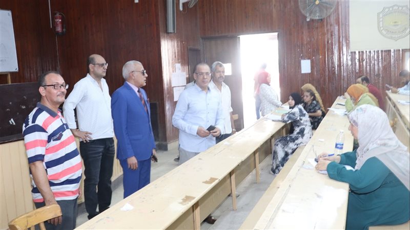 جانب من الامتحانات