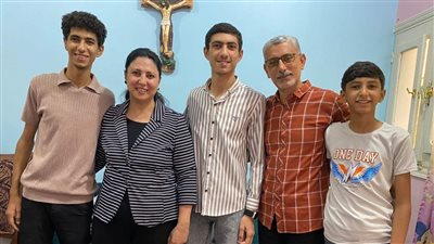 كنت بذاكر 18 ساعة وقطع الكهرباء أخر علي فرحتي، قصة نجاح الأول على الجمهورية بالدبلومات الفنية بأسيوط 