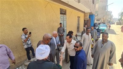 رئيس مياه قنا يتابع تشغيل بوستر مياه أبودياب شرق (صور)