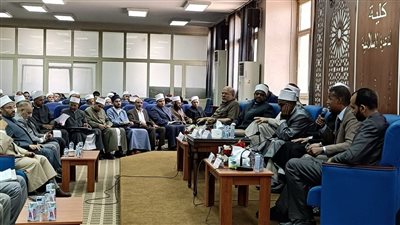 الهواري: المبالغة في إثبات وصف البشرية لرسول الله تقليل من مقامه نبيا 