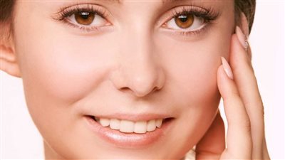  بمواد كلها موجودة في البيت، ماسكات لتفتيح البشرة 